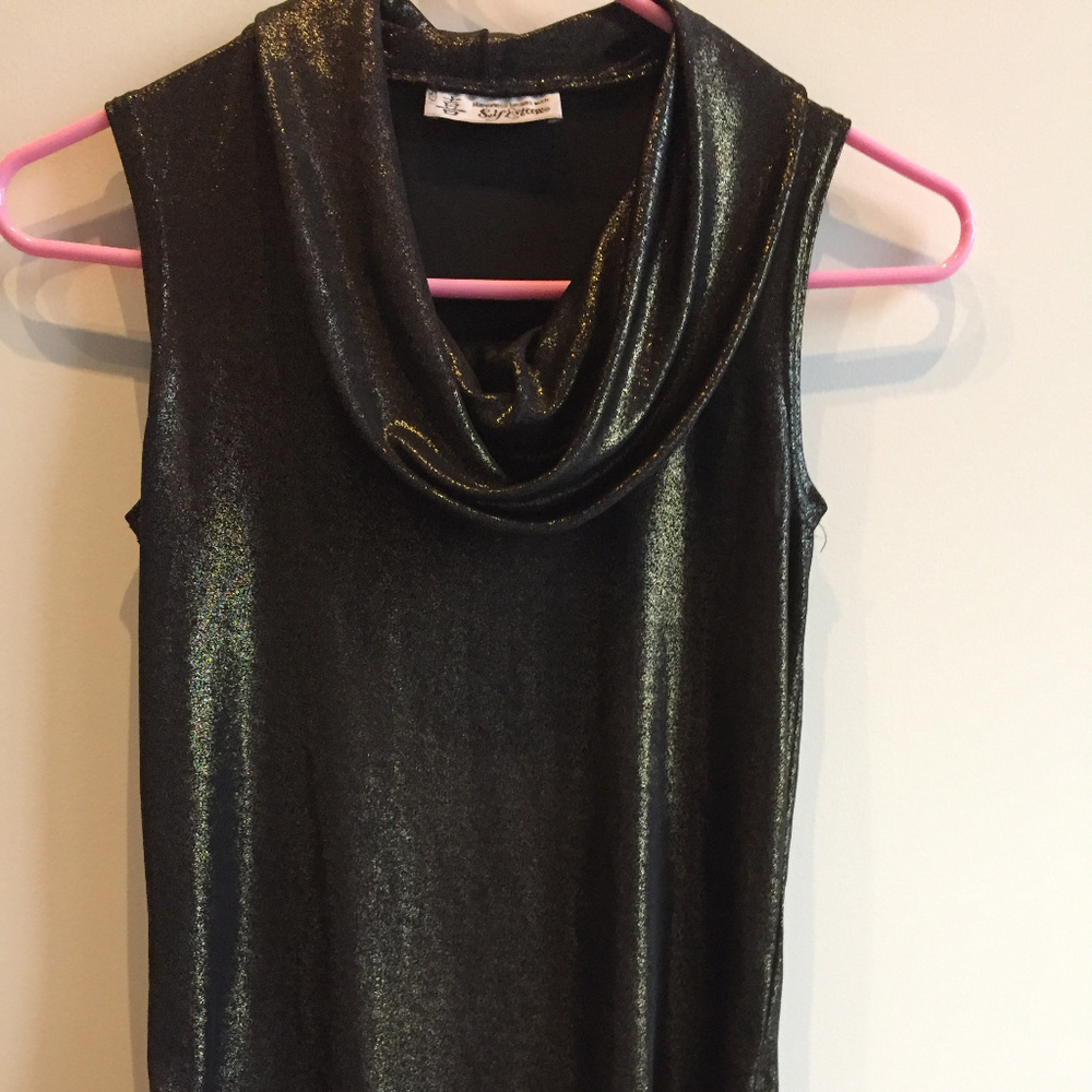 Elegant, sophisticated mettalic top